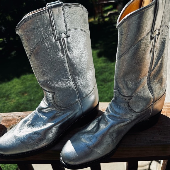 Justin Roper Vintage 1980’s Round Toe Boots Low Heel Metallic Silver Exterior. - Picture 3 of 6